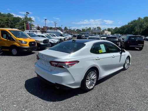 Wind Chill Pearl 2020 Toyota Camry XLE