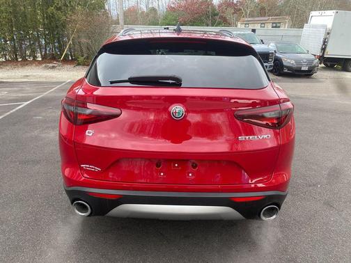 2018 Alfa Romeo Stelvio Ti Sport