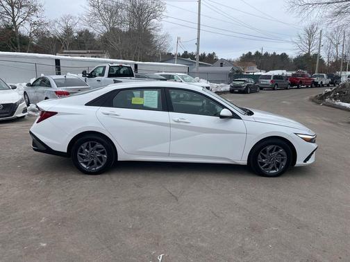 2025 Hyundai ELANTRA HEV Blue