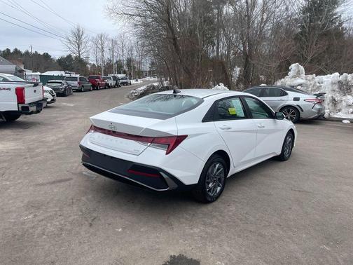 2025 Hyundai ELANTRA HEV Blue