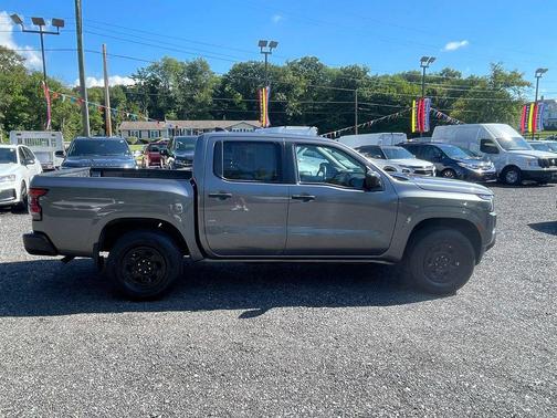 Gun Metallic 2022 Nissan Frontier S