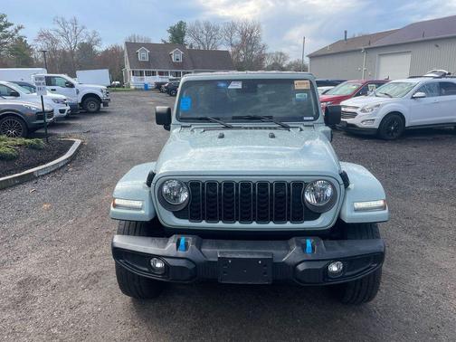 Earl Clearcoat 2024 Jeep Wrangler 4xe Sport S