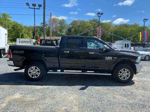 2018 RAM 2500 Laramie Crew Cab 4x4 6'4' Box