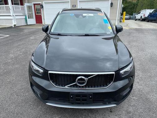 2020 Volvo XC40 T5 Momentum