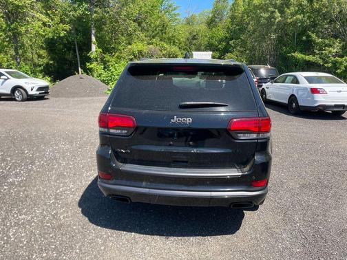 Diamond Black Crystal Pearlcoat 2020 Jeep Grand Cherokee High Altitude