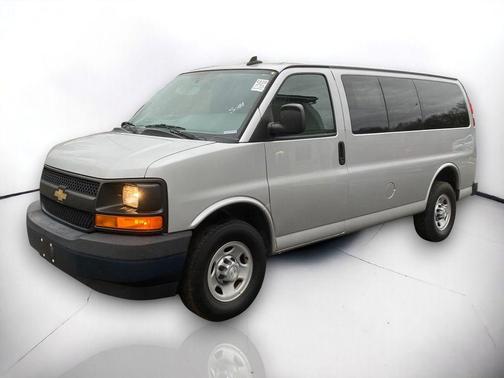 2017 Chevrolet Express 2500 LS