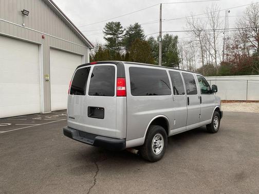 2017 Chevrolet Express 2500 LS