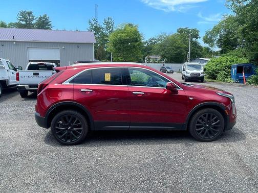Infrared Tintcoat 2021 Cadillac XT4 Luxury