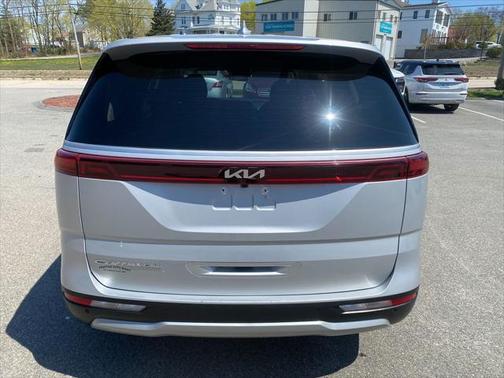 2022 Kia Carnival LX
