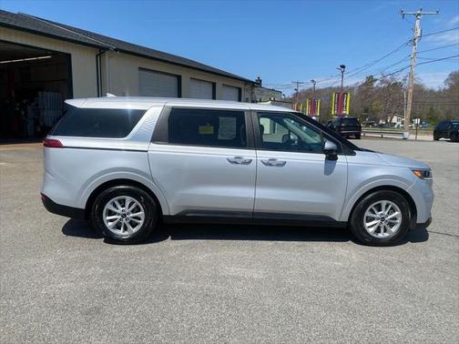 2022 Kia Carnival LX
