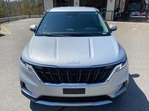 2022 Kia Carnival LX