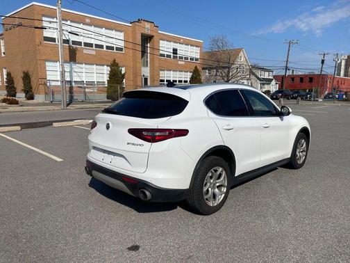 2020 Alfa Romeo Stelvio Base