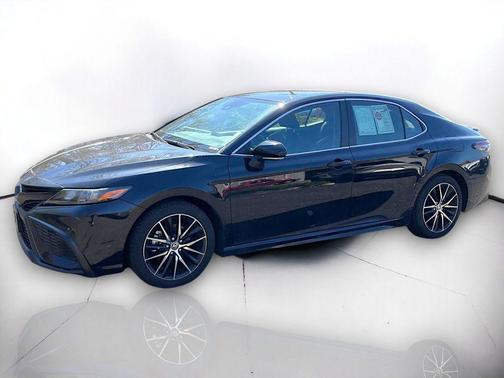 Midnight Black Metallic 2024 Toyota Camry SE