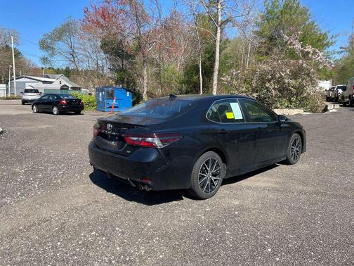 Midnight Black Metallic 2024 Toyota Camry SE