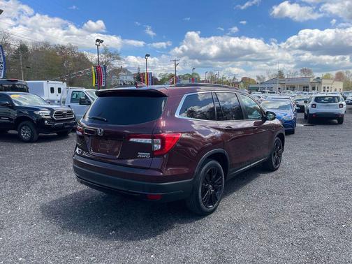 Deep Scarlet Pearl 2022 Honda Pilot AWD Special Edition