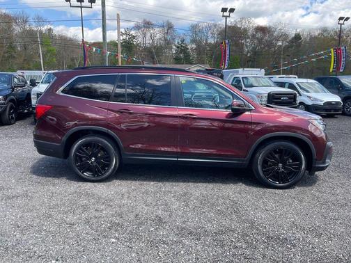 Deep Scarlet Pearl 2022 Honda Pilot AWD Special Edition