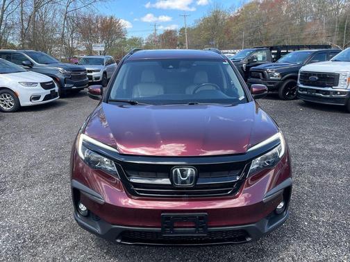 Deep Scarlet Pearl 2022 Honda Pilot AWD Special Edition