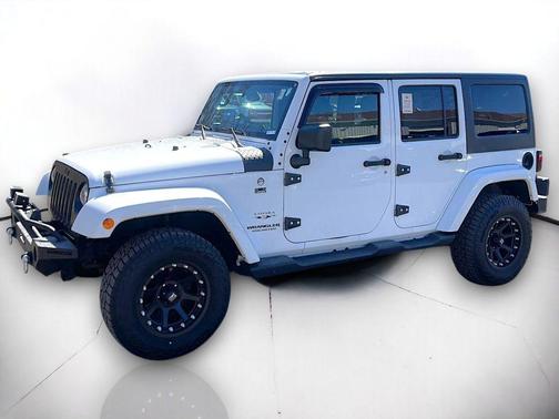 Bright White Clearcoat 2016 Jeep Wrangler Unlimited Sahara