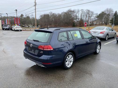 2018 Volkswagen Golf SportWagen TSI S