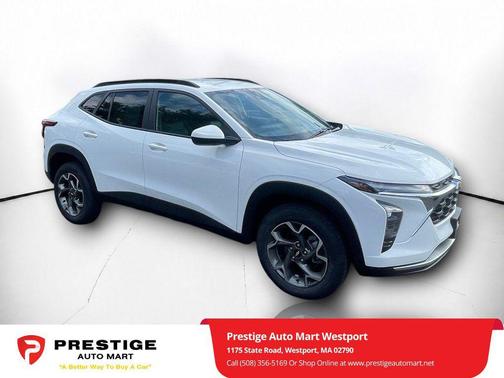 Summit White 2025 Chevrolet Trax LT