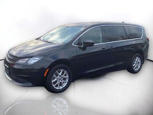 2021 Chrysler Voyager LX