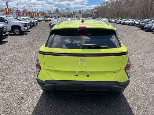 Neoteric Yellow 2024 Hyundai KONA SEL