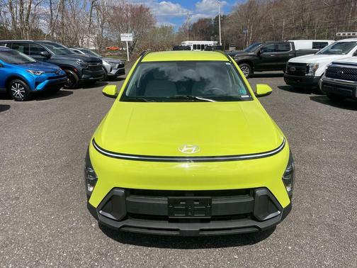 Neoteric Yellow 2024 Hyundai KONA SEL