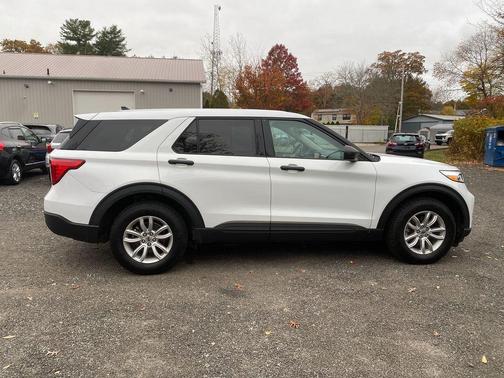 2021 Ford Explorer Base