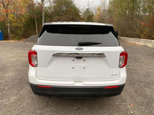 2021 Ford Explorer Base