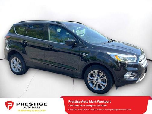 White Platinum Metallic Tri-Coat 2017 Ford Escape SE