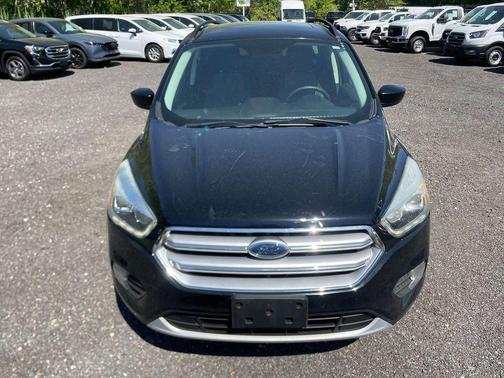 White Platinum Metallic Tri-Coat 2017 Ford Escape SE