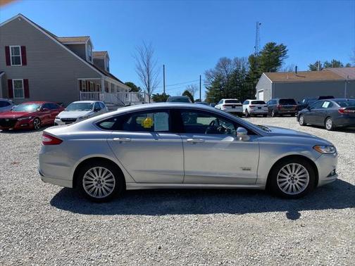 2016 Ford Fusion Energi SE Luxury