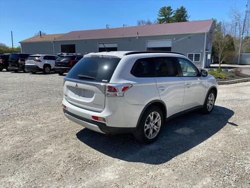 2015 Mitsubishi Outlander SE
