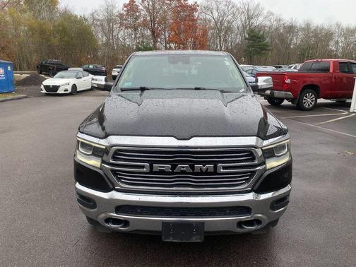 Diamond Black Crystal Pearlcoat 2021 RAM 1500 Laramie