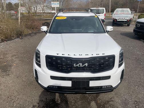 Glacial White Pearl 2022 Kia Telluride SX