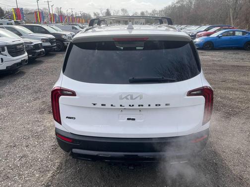 Glacial White Pearl 2022 Kia Telluride SX