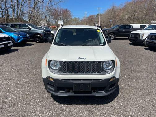 Alpine White 2016 Jeep Renegade Sport