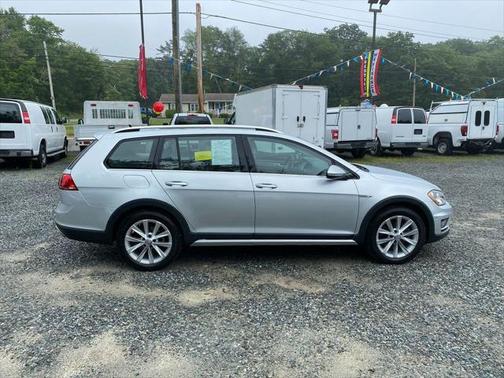 2017 Volkswagen Golf Alltrack TSI SE