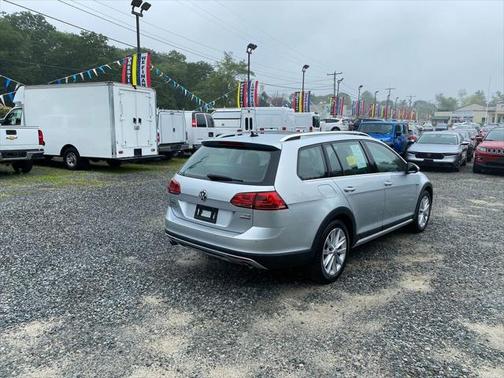 2017 Volkswagen Golf Alltrack TSI SE