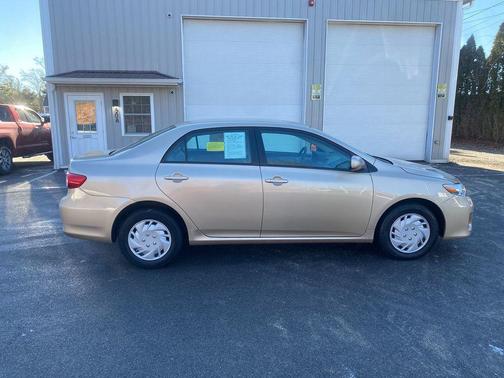 2011 Toyota Corolla LE