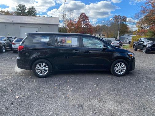2018 Kia Sedona L