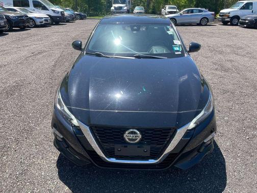 Super Black 2019 Nissan Altima 2.5 Platinum
