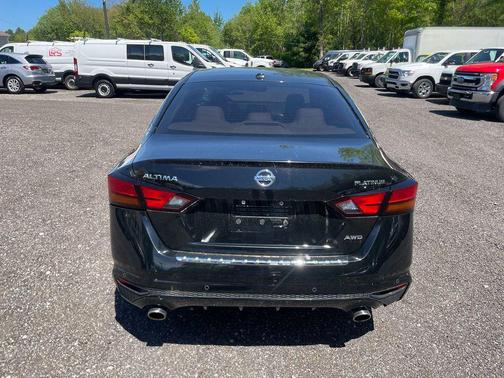 Super Black 2019 Nissan Altima 2.5 Platinum