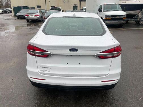 Oxford White 2020 Ford Fusion S