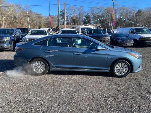 2016 Hyundai SONATA Hybrid SE