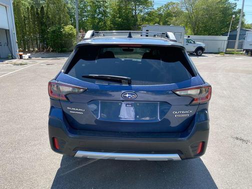 2022 Subaru Outback Touring