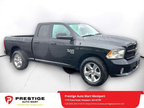 Brilliant Black Crystal Pearlcoat 2019 RAM 1500 Express