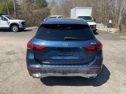 2021 Mercedes-Benz GLA 250 Base 4MATIC