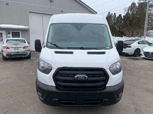 2022 Ford Transit-250 Base