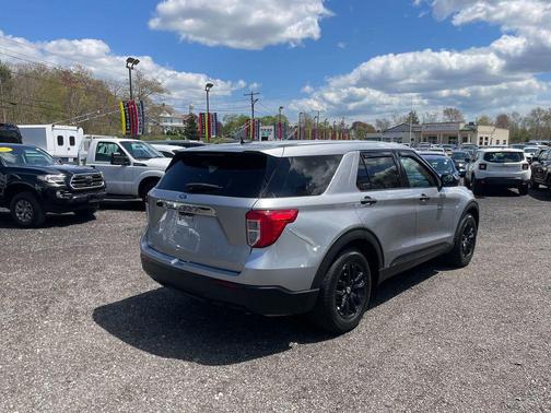 Iconic Silver Metallic 2021 Ford Explorer Base